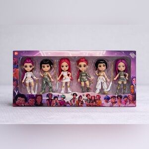 KPOP Demon Hunters Girl Group Figure Set w/ Weapons New in Box Collectible